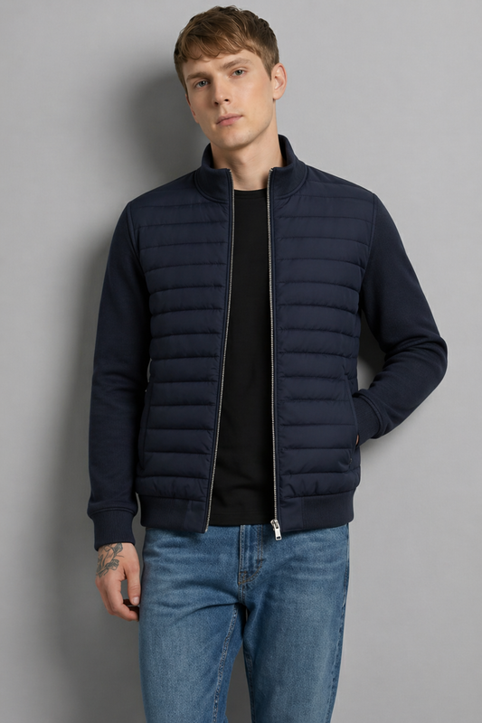 Hybrid Quilted Jacka med Ribbstickade Ärmar | Oskar – Marinblå