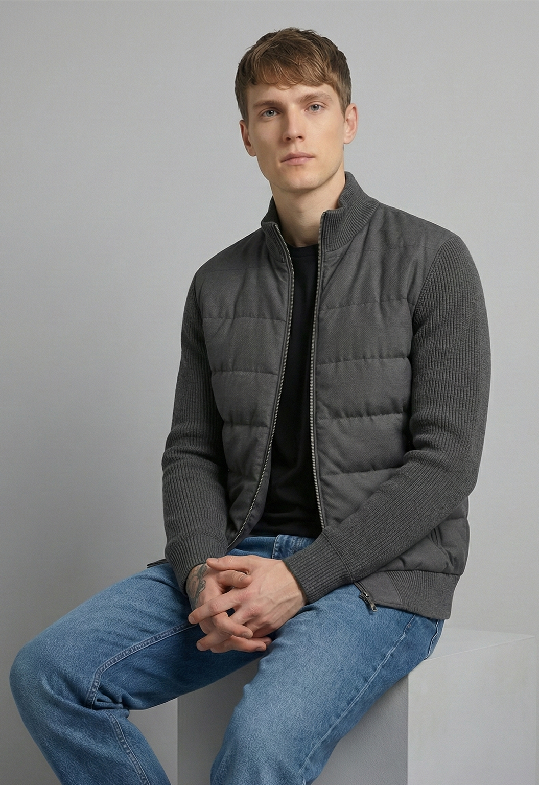 Hybrid Quilted Jacka med Ribbstickade Ärmar | Lukas – Mörkgrå