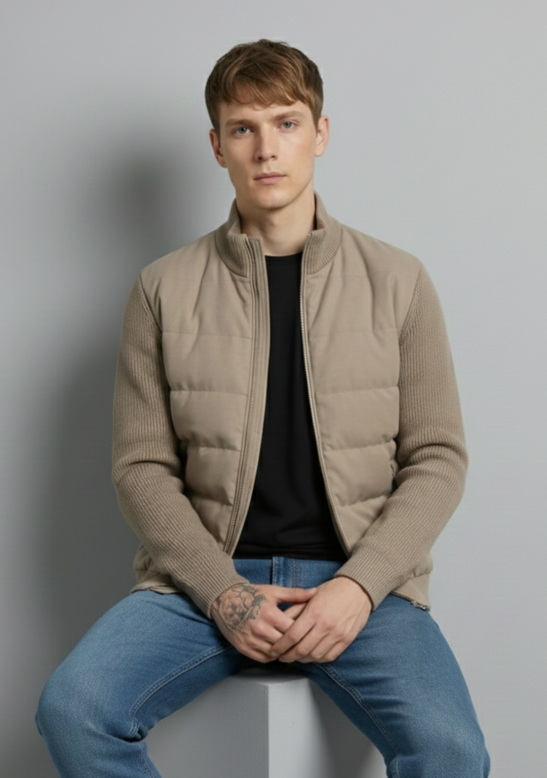 Hybrid Quilted Jacka med Ribbstickade Ärmar | Elias – Beige