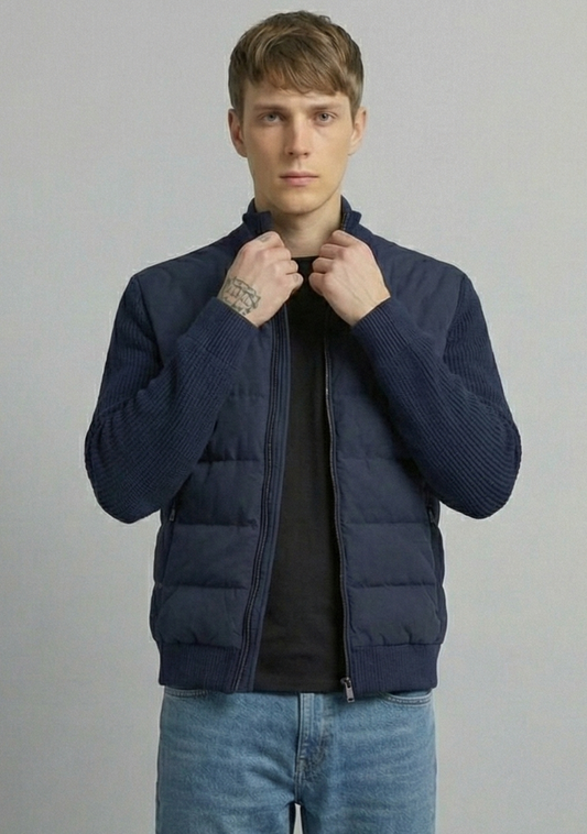 Hybrid Quilted Jacka med Ribbstickade Ärmar | Oskar – Marinblå